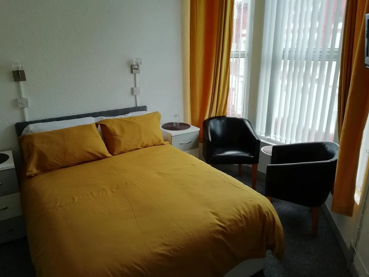 The Shining Diamond Bed & Breakfast Blackpool